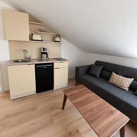 Apart13 * Jettingen-Scheppach